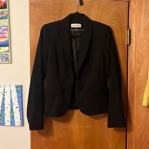 Calvin Klein women’s blazer in black. Size 2